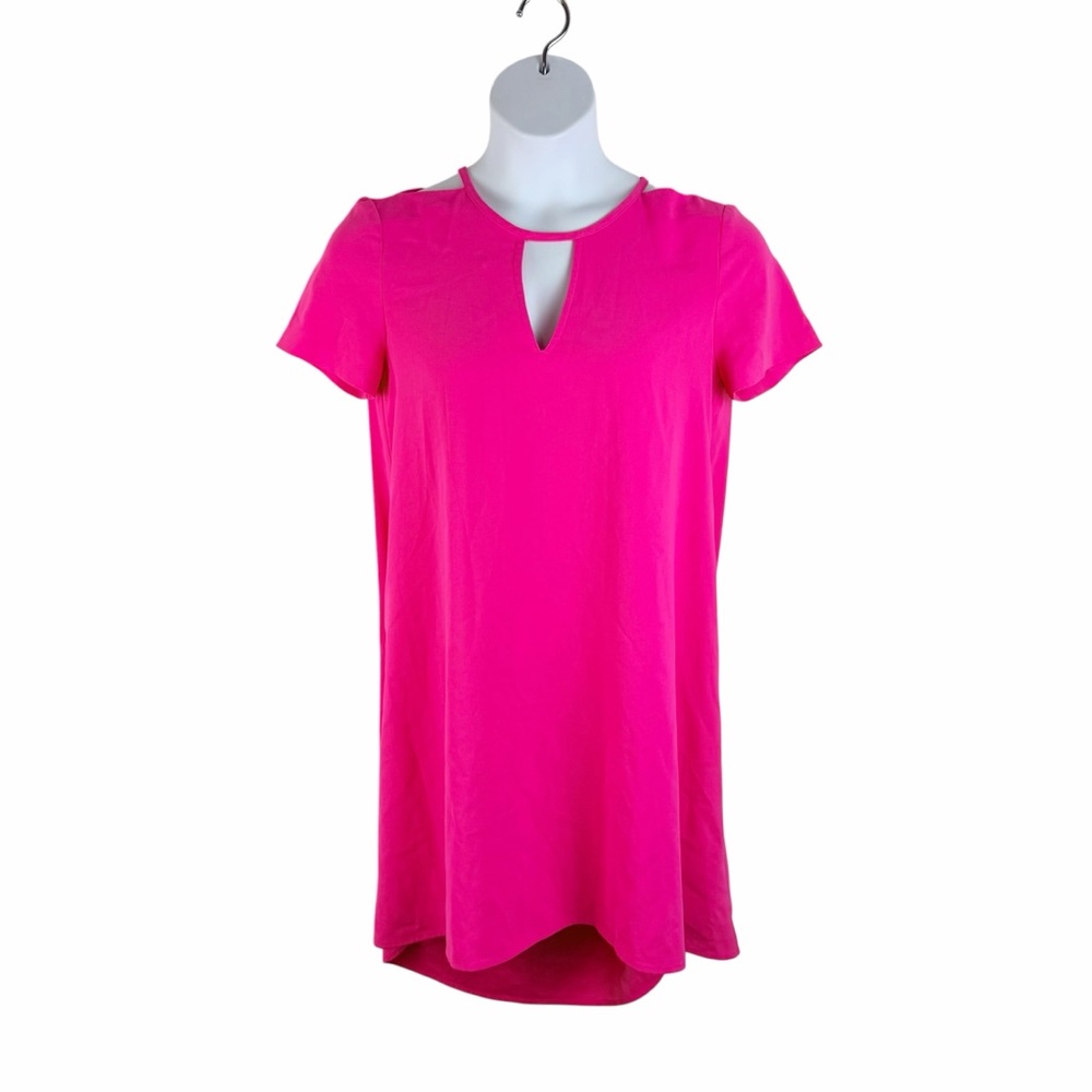 Trina Turk Floramaria Pink Pleated Keyhole Swing High Low Dress Short Sleeve